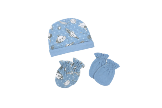 Necessities by Tendertyme-Hat with scratch mitts set

100% Cotton

Perfect for ages 0-6 months

Set Includes: 1 hat and 2 pairs of mitts